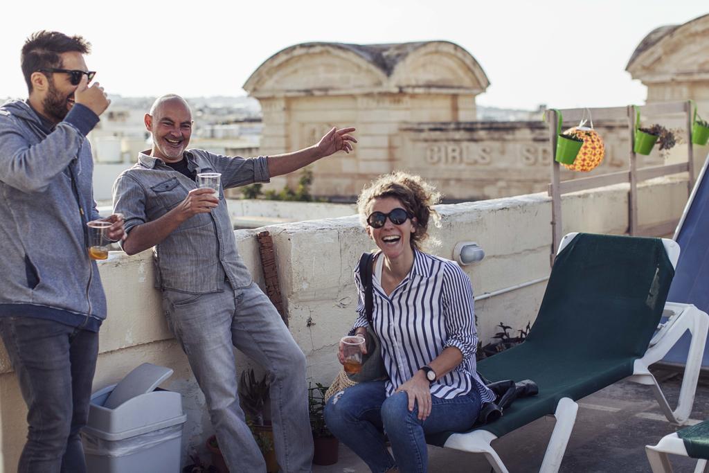 Granny'S Inn Hostel Sliema Exterior foto